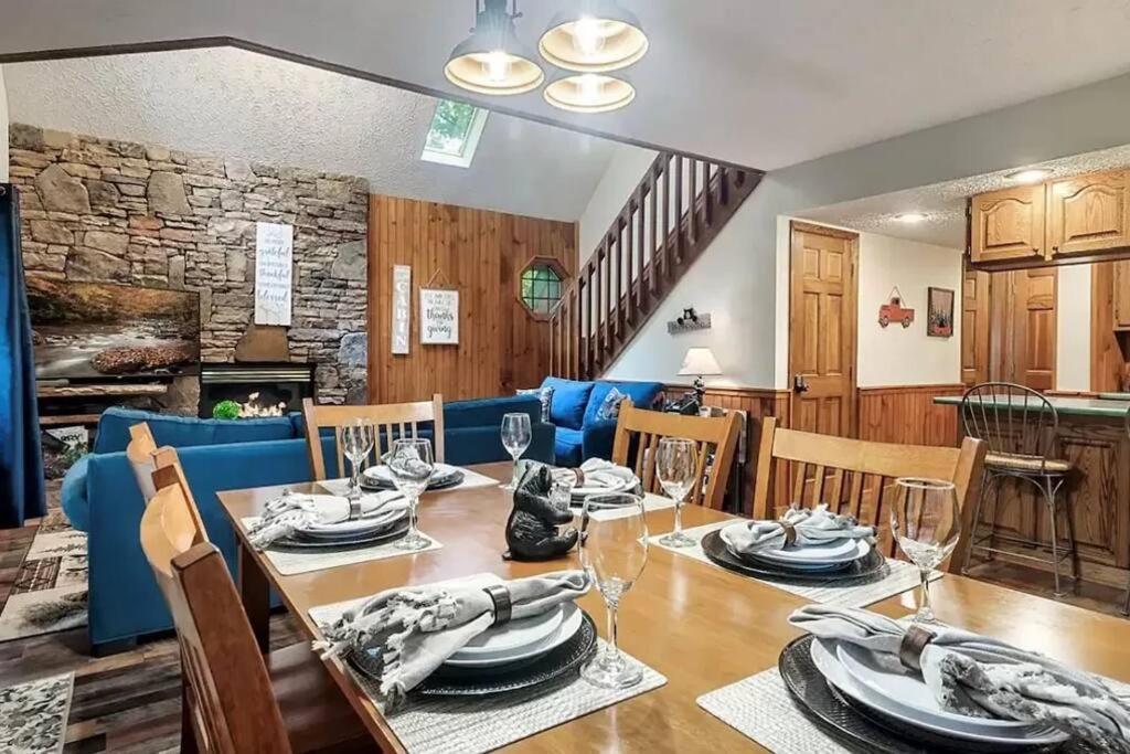 鸽子谷Beary Peaceful Smokies Retreat: Hot-Tub & Pools别墅 外观 照片