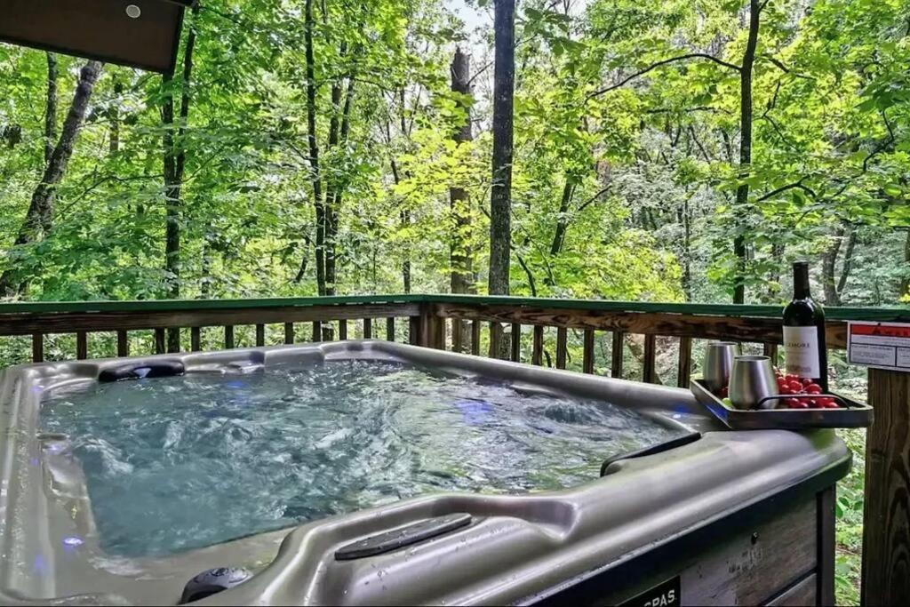 鸽子谷Beary Peaceful Smokies Retreat: Hot-Tub & Pools别墅 外观 照片